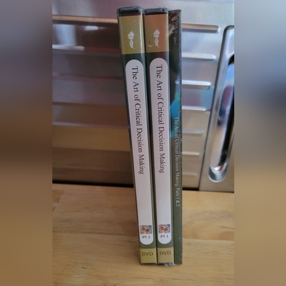 NWT Great Courses The Art of Critical Decision Making DVD w/course book Set - Picture 5 of 5